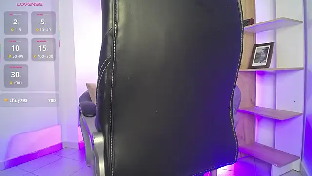 Ivory_Dlacour webcam