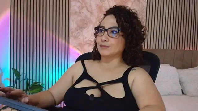 JuliRamirez webcam
