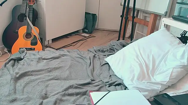 CeriseLapine Live Web Cam Show