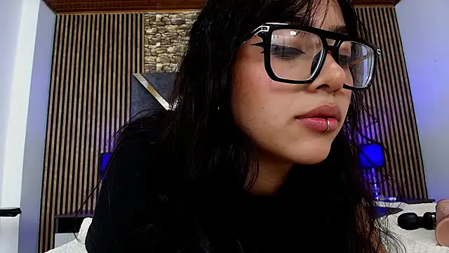 Amy_channel webcam