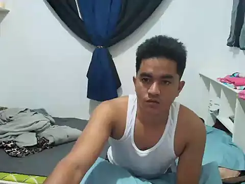 Hornydrakey webcam