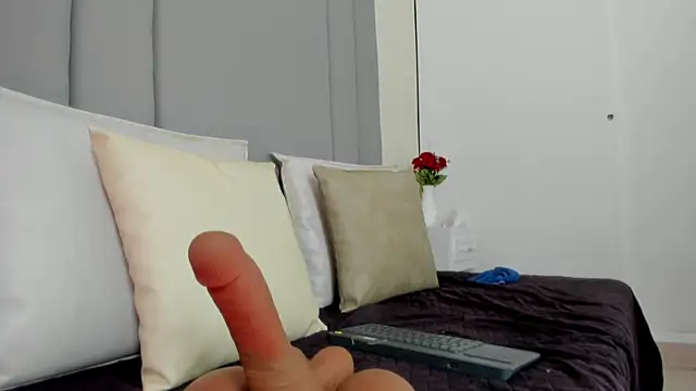 CannelaSmith webcam