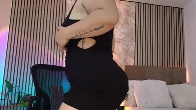 JuliRamirez webcam