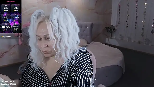 Penelope_Pinky webcam