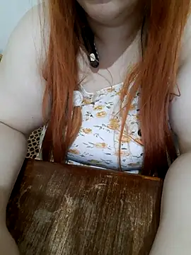 Madam_bezzzoul webcam