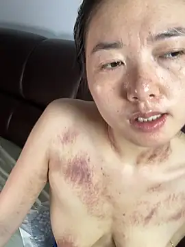 Cheating-wife live sex cam