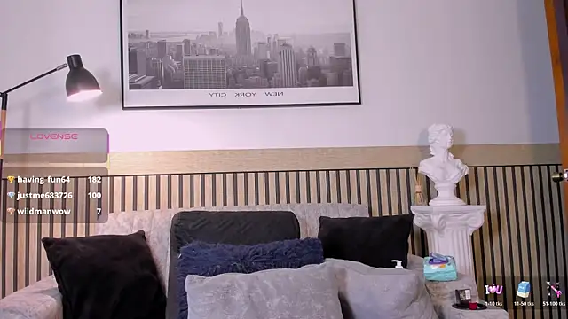 Lucy_Milf_68 webcam