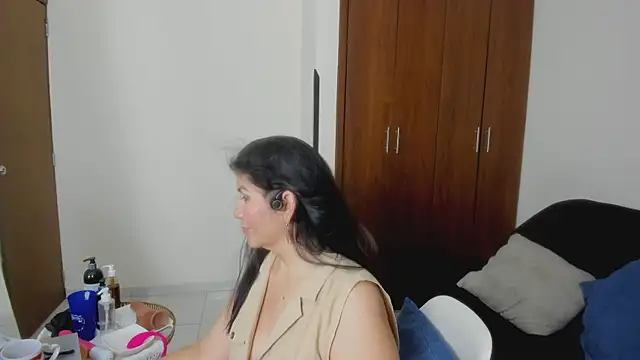 kiraGeiner webcam