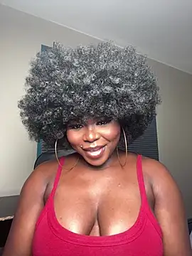 WomanNextdoor1 webcam