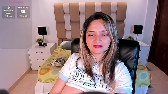 TiffanyHoustton webcam