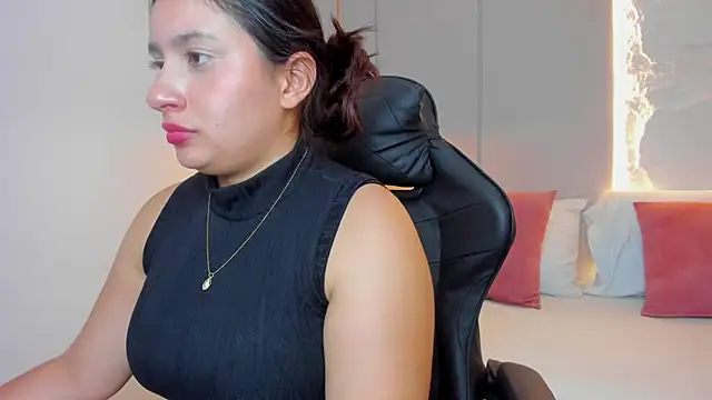 kira_relish webcam
