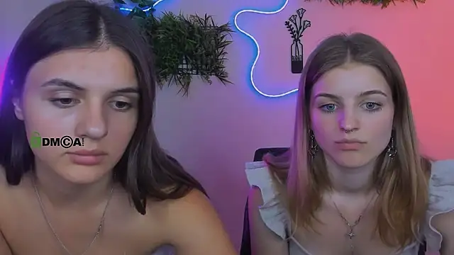 lisa_dark_ webcam