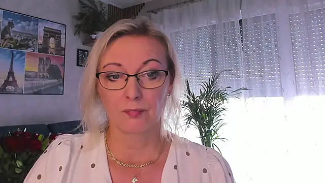 vanessa_chat - Vanessa_chat's free webcam - UK Sex Cams
