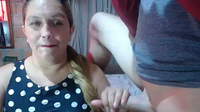 MOTHER_AND_SON09 webcam