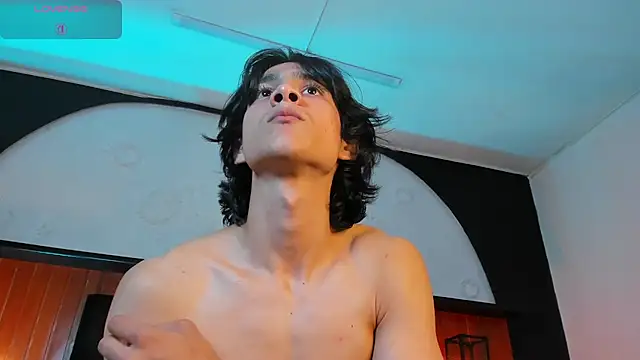 Cheys_Mast live sex cam