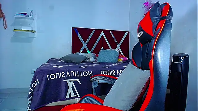DanisaBrown webcam