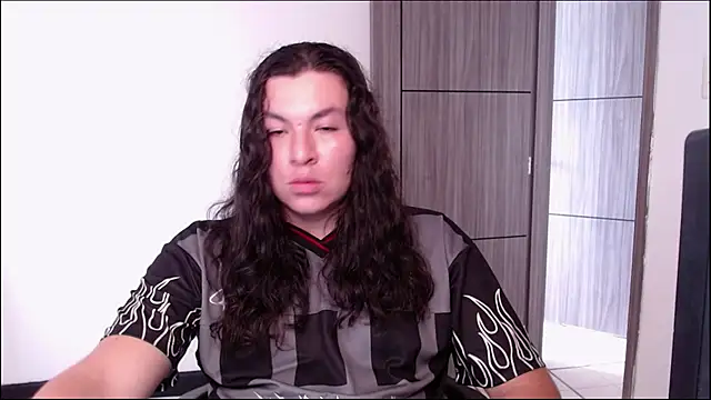 Yigolo__ webcam
