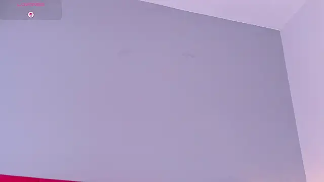 Tiffany_Low webcam