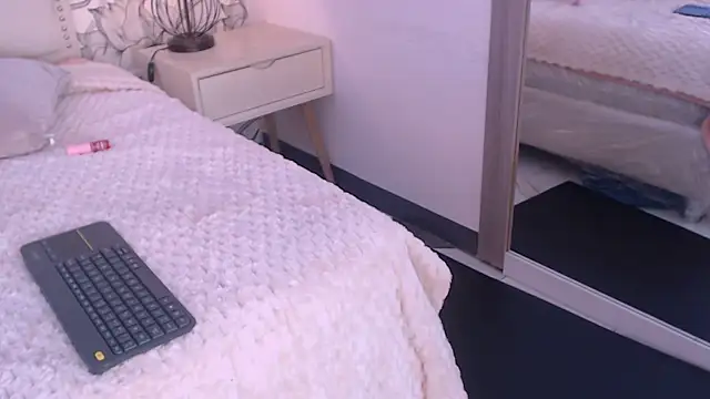 Venusandrea29 webcam