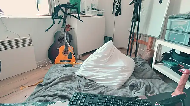CeriseLapine Live Web Cam Show