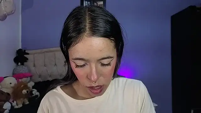 stephania_t webcam
