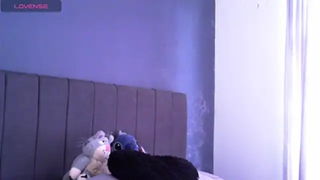 Sweet-Angie webcam
