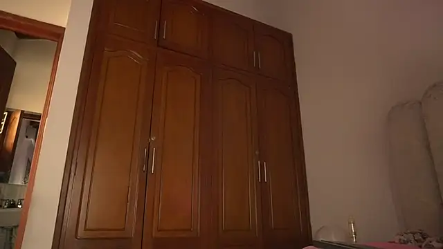 pocahotass_11 webcam