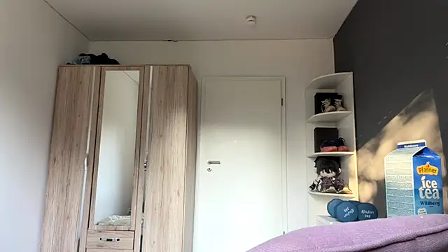 SpanishRooter webcam