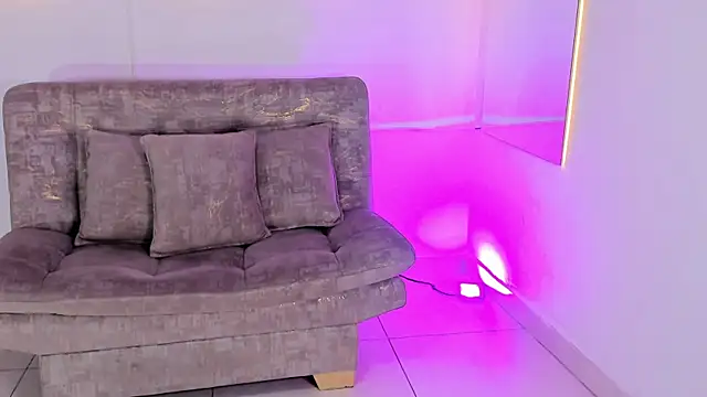 ArohomLester_ webcam