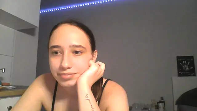 DarkMirel webcam
