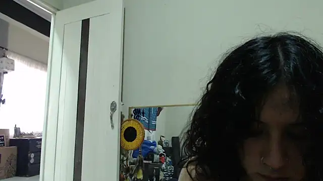 AlinaWoolf_ webcam