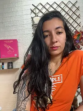 Modella: SALOME_KORLAND