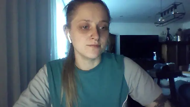 LeaWetGirl webcam