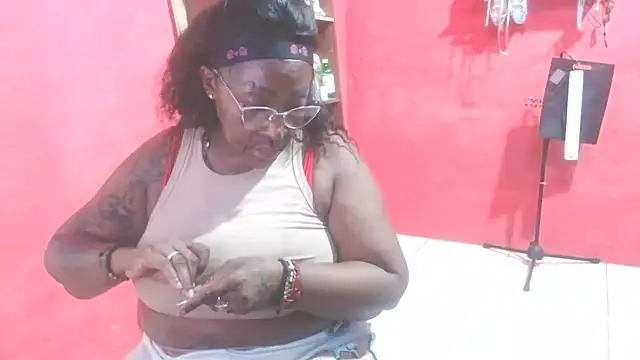 loretybig webcam
