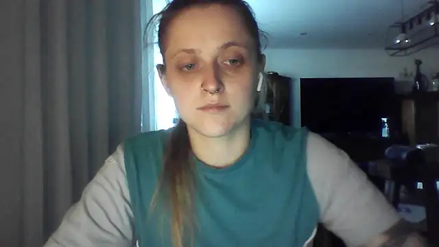 LeaWetGirl webcam