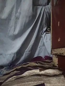Ezabelljohn webcam