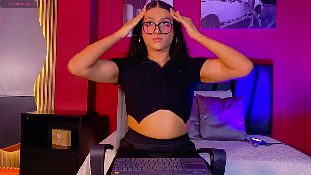 Mikavelvet08 webcam