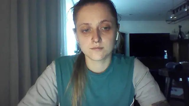 LeaWetGirl webcam