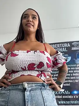 Sara-77 webcam