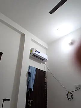 sushmita0 webcam