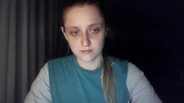 LeaWetGirl webcam