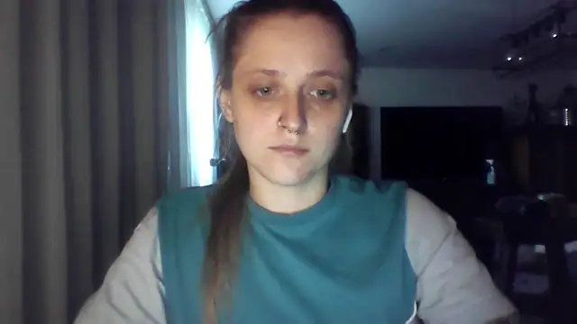 LeaWetGirl webcam