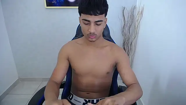 oliver-parker live cam on StripChat