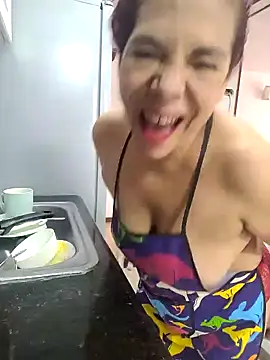 Scarlet_curly8a webcam