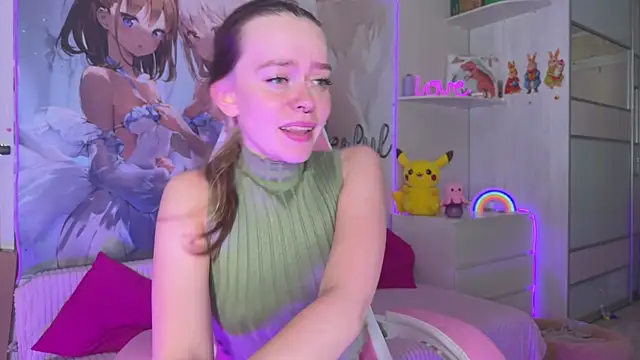 CheekySashaCharm webcam