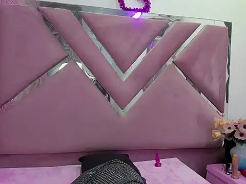IvyViolet69 webcam