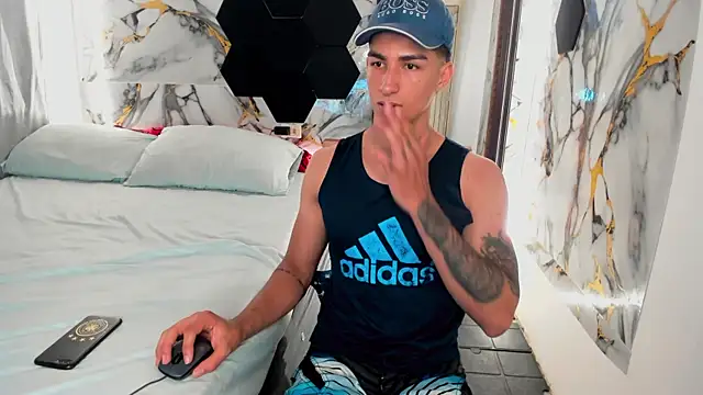 Goldendesirexx webcam