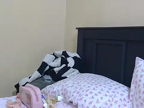kinkydolll webcam