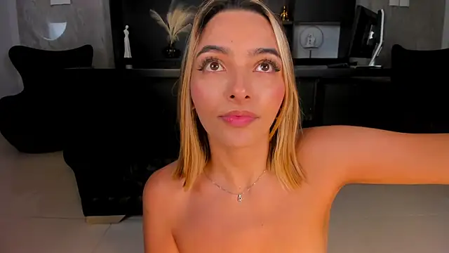 MelissaMoore_ webcam