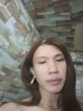manilafoxts live cam on StripChat